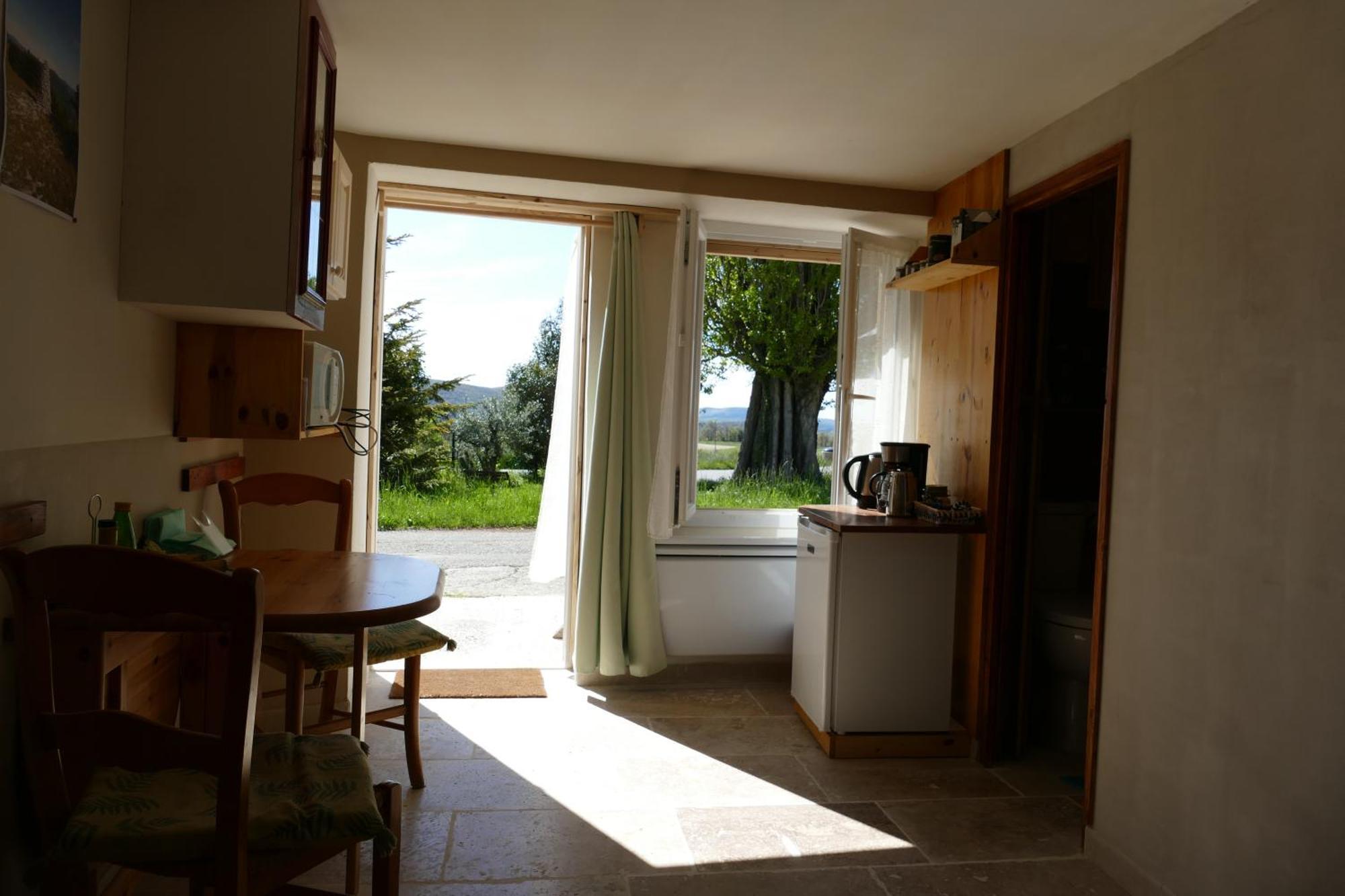Les Bois Rouges Bed & Breakfast La Rochegiron Exterior photo